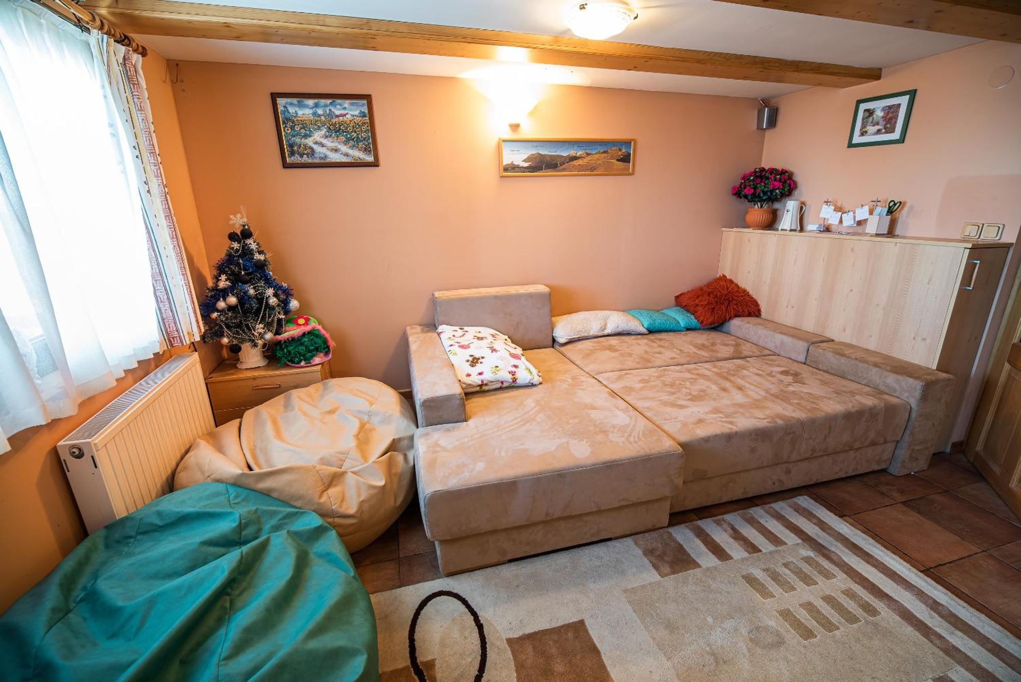 Apartments Zvoh, Krvavec, Ski-In, Ski-Out Cerklje na Gorenjskem Oda fotoğraf